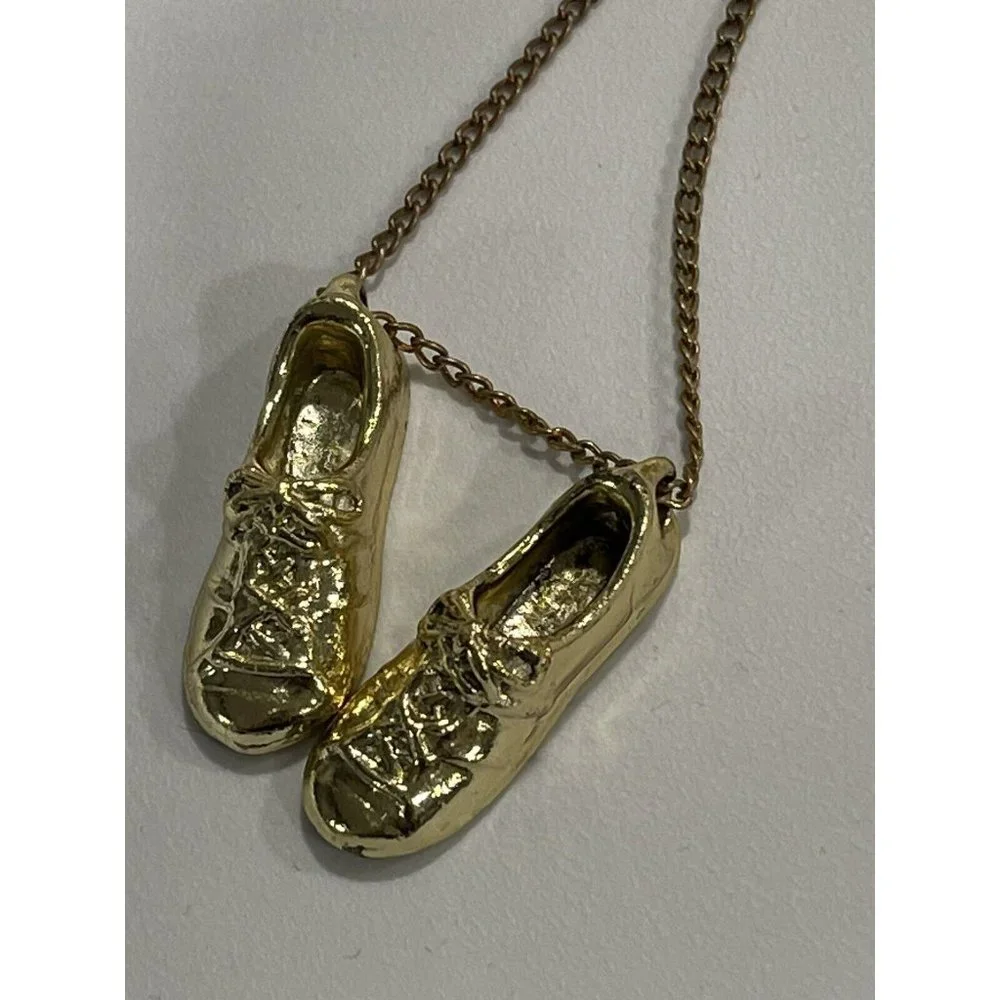 Vintage Necklace Shoes Gold Colored J33